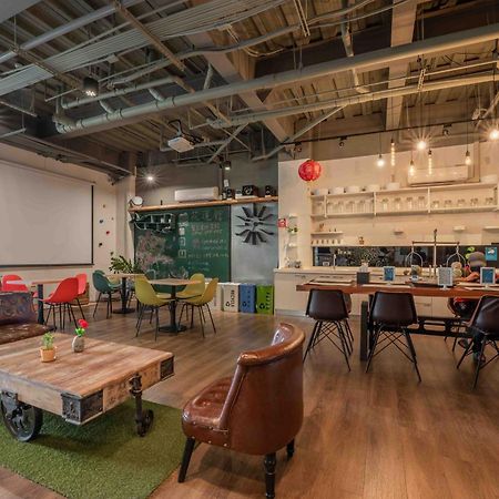 Light Hostel Hualien Buitenkant foto