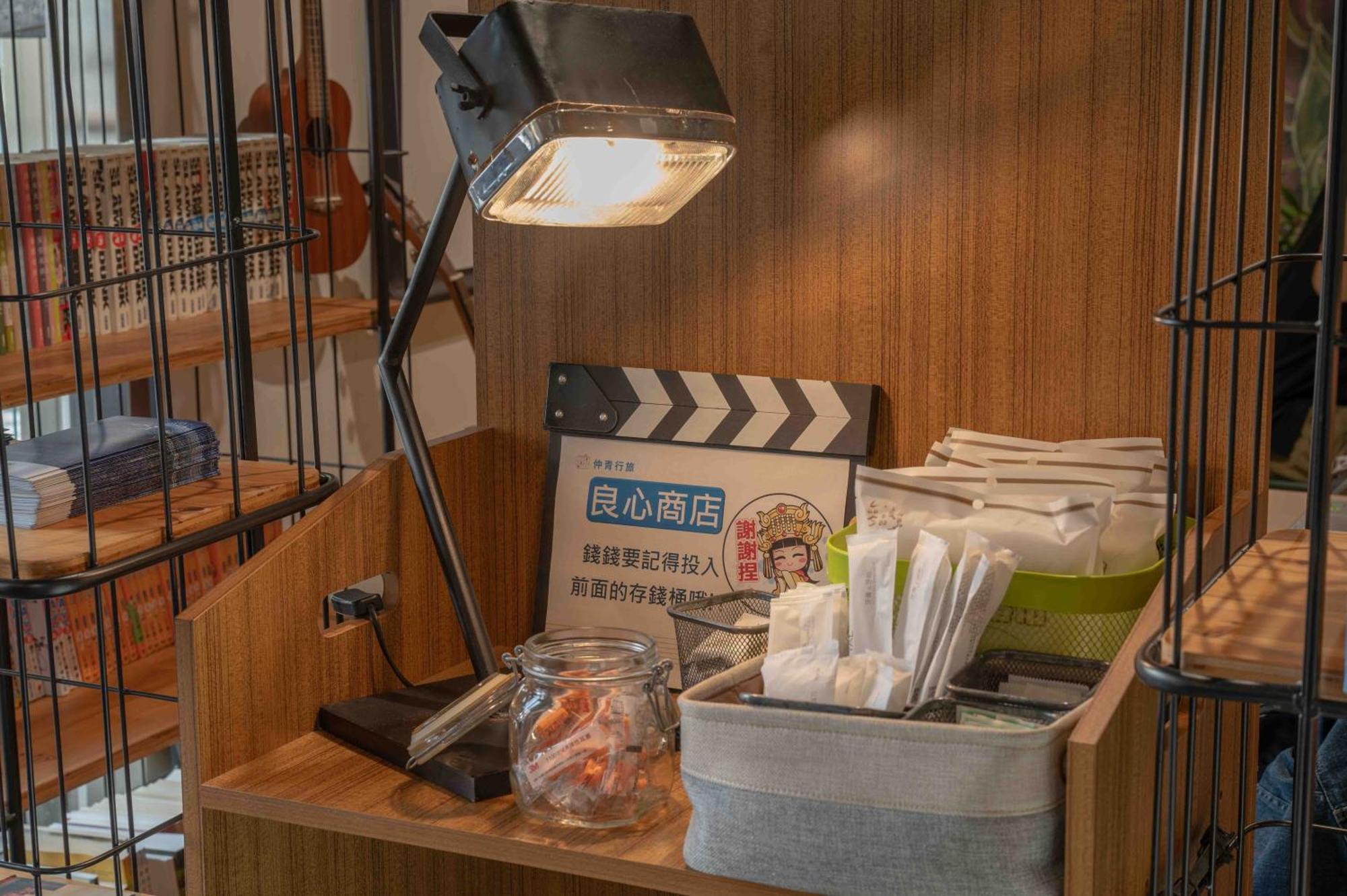 Light Hostel Hualien Buitenkant foto