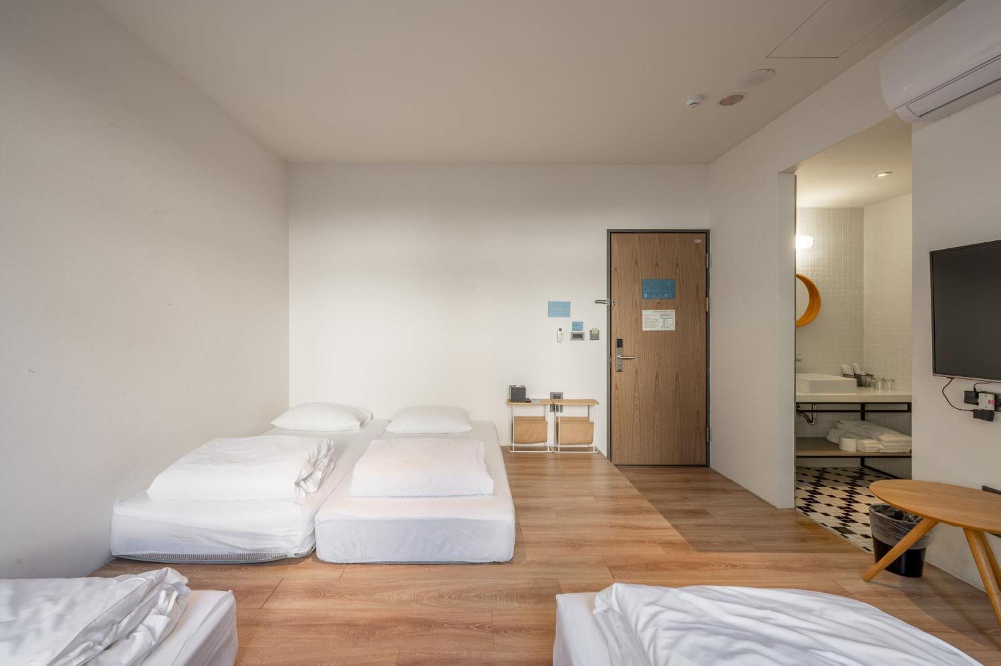 Light Hostel Hualien Buitenkant foto