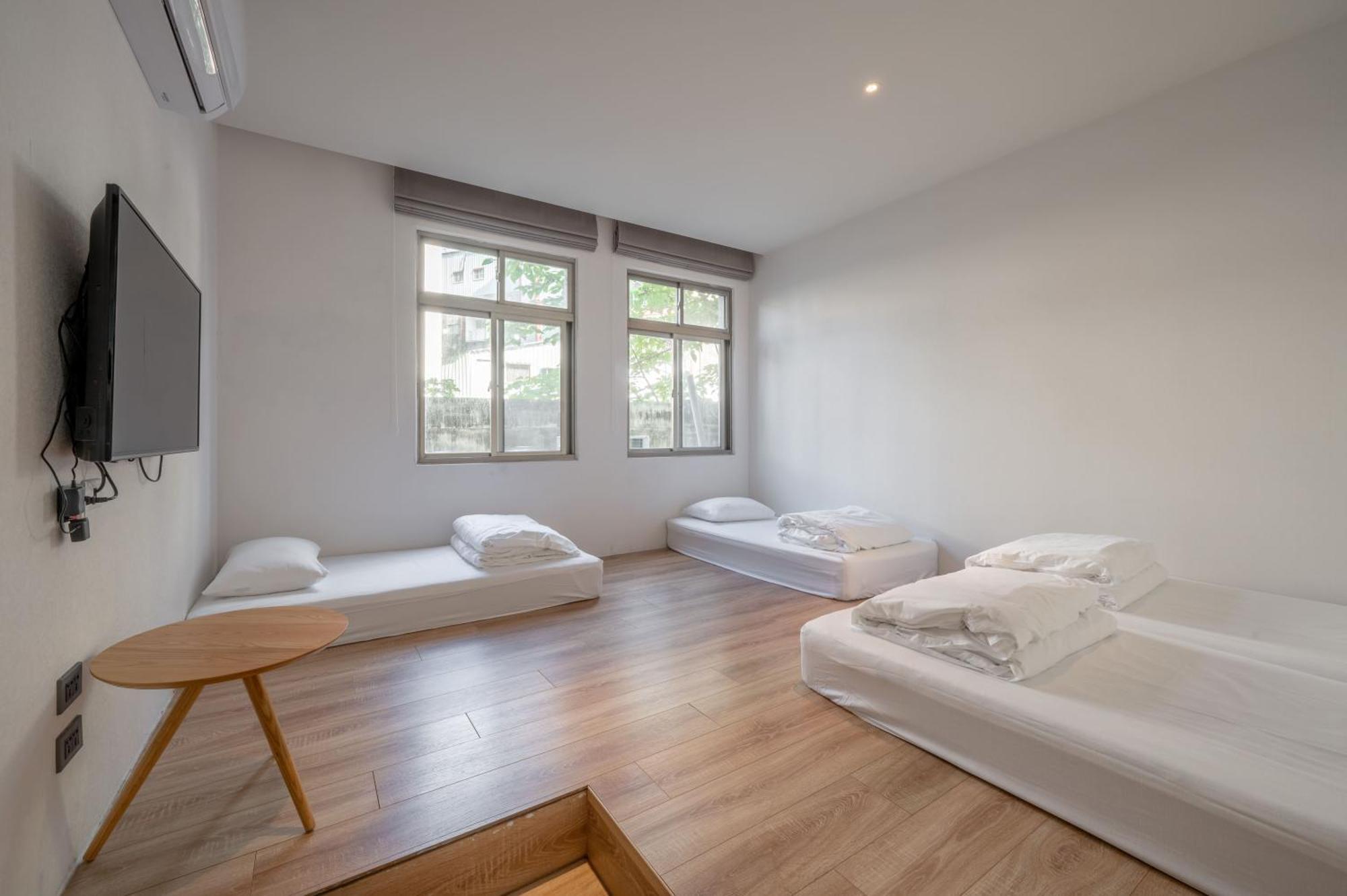 Light Hostel Hualien Buitenkant foto