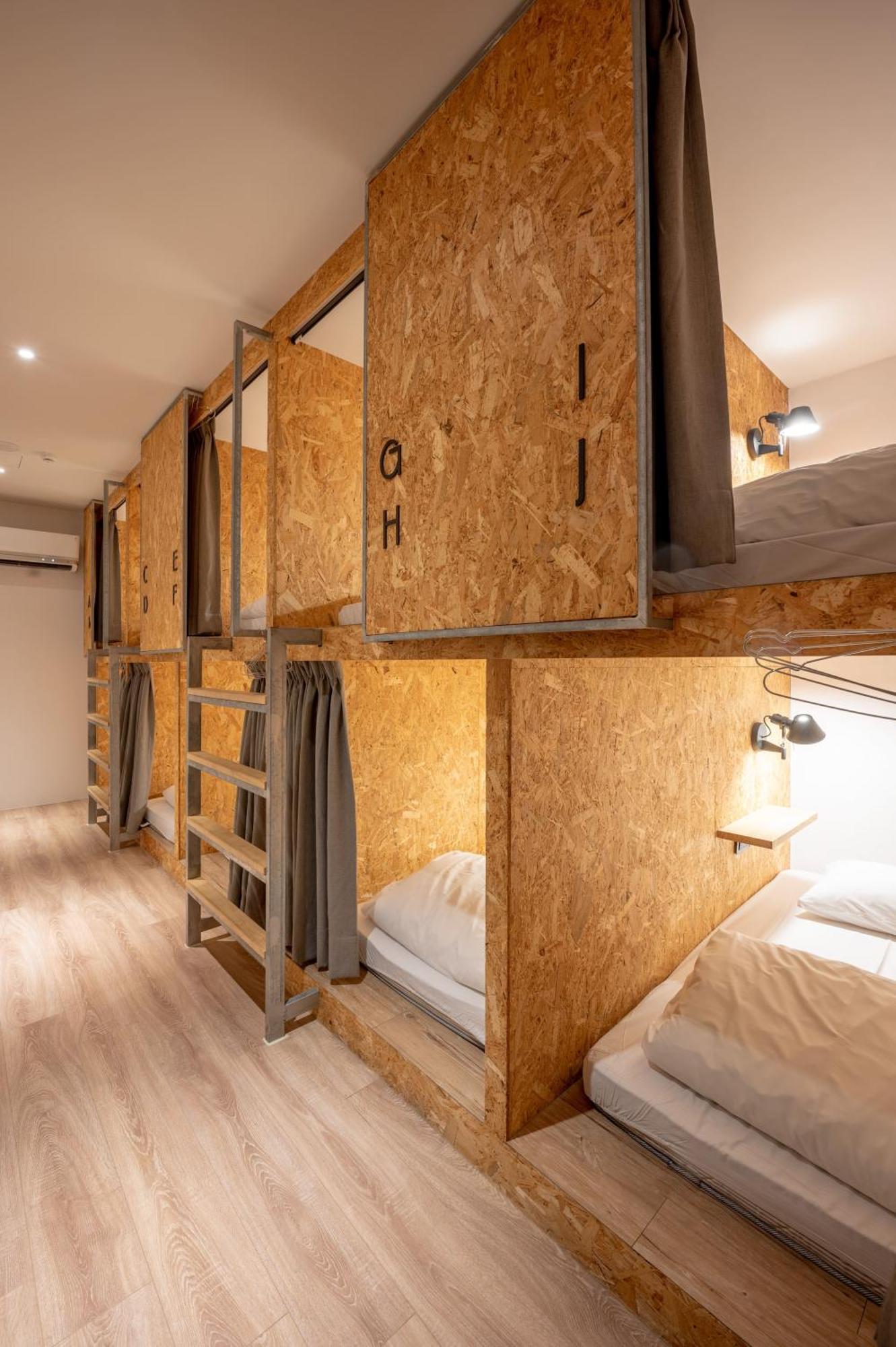 Light Hostel Hualien Buitenkant foto