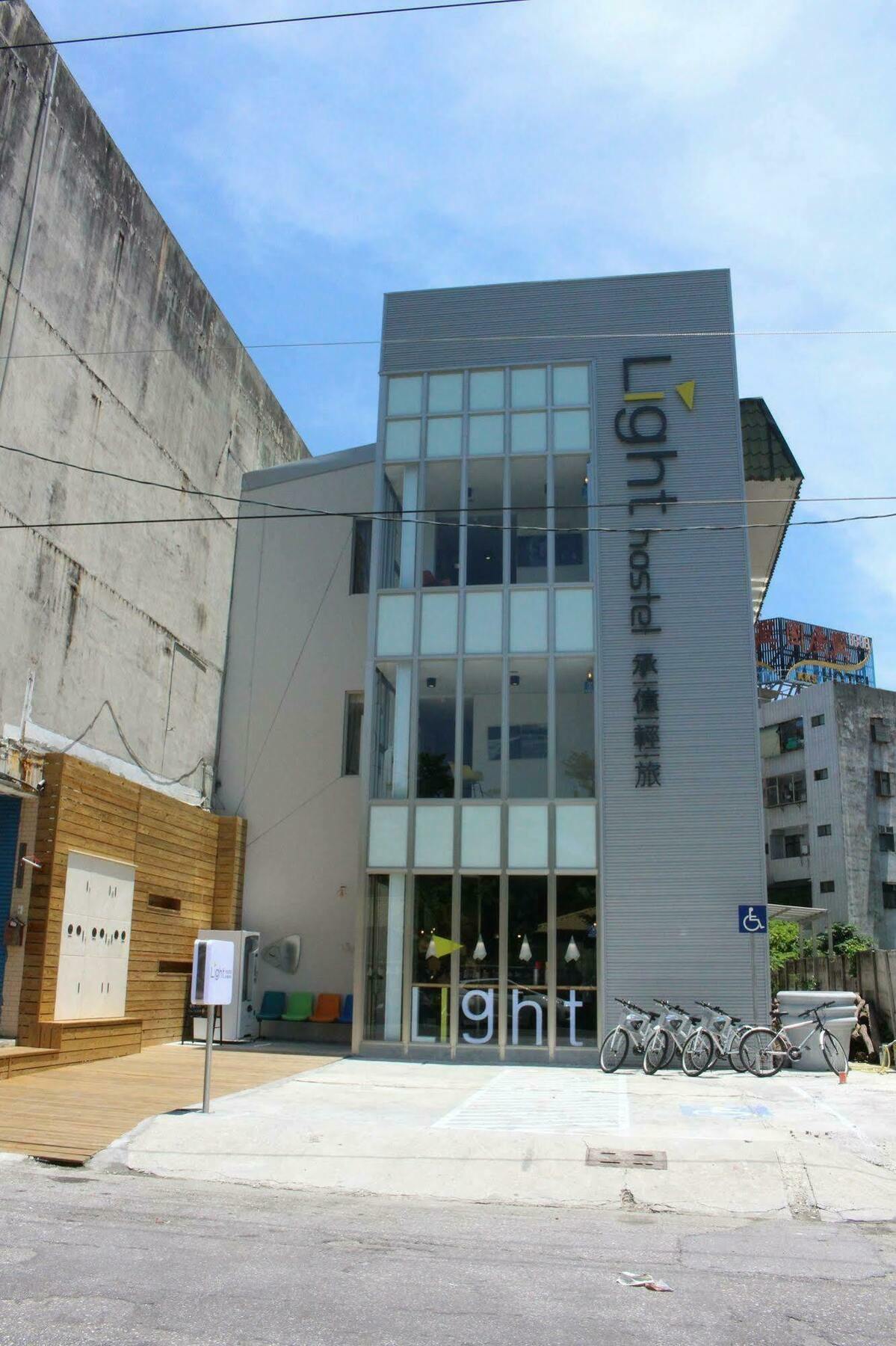 Light Hostel Hualien Buitenkant foto