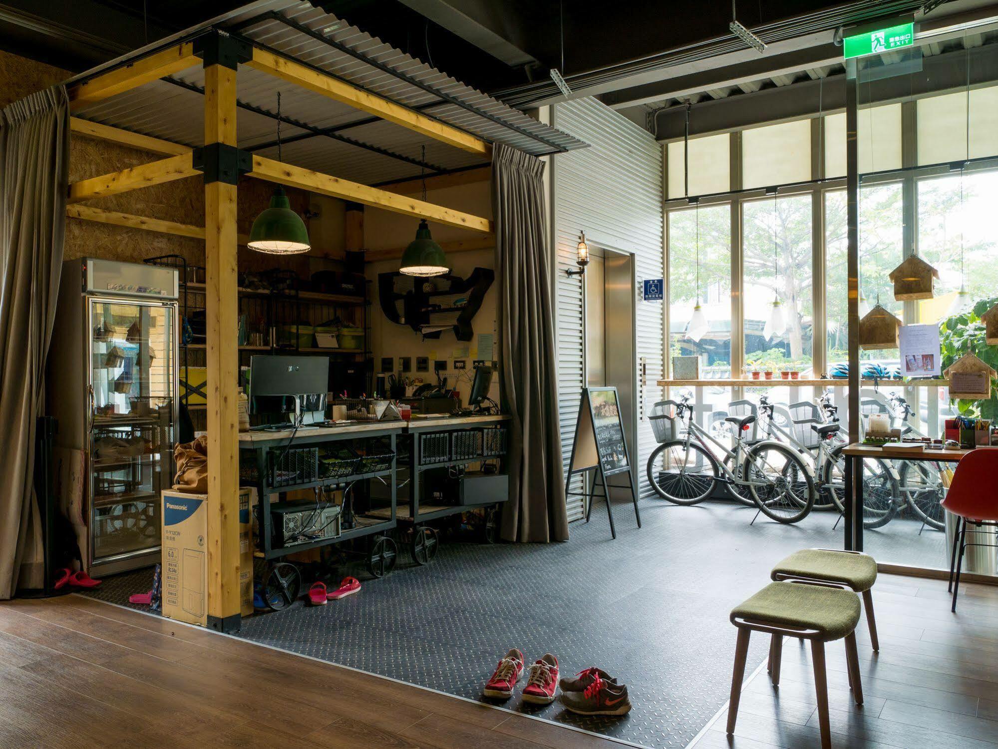 Light Hostel Hualien Buitenkant foto