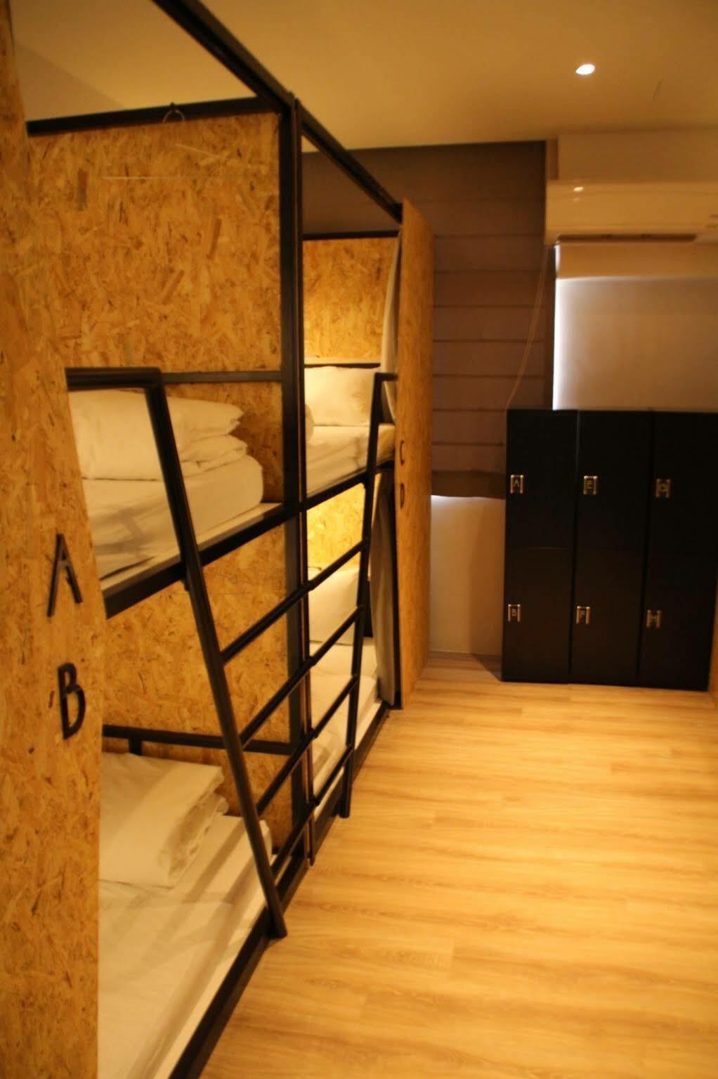 Light Hostel Hualien Buitenkant foto